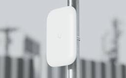 Antena Panel Ubiquiti UniFi UACC-UK-Ultra-Panel-Antenna 90° 15 dBi para UK-Ultra Exterior - Imagen 2